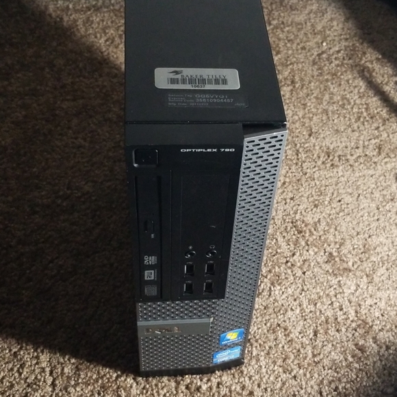 Computer desktop. - Picture 4 of 4